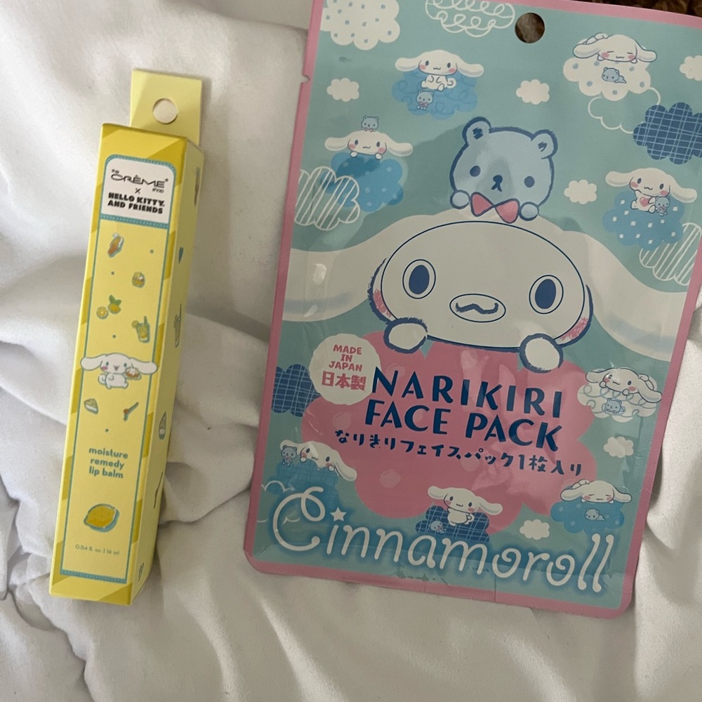 Cinnamoroll Narikiri Face Pack and Lip Balm Bundle